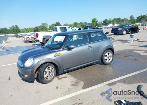 2010 Mini Cooper из США, поврежденный, VIN WMWMF3C51ATZ61146